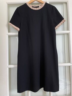 GOAT 100% wool black & beige short sleeve shift dress with ruffle details US 8
